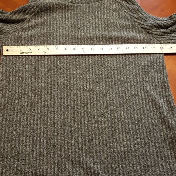 NWOT Pixi+ ivy Green Cold Shoulder Womens M Cowl Neck Sweater - Picture 5 of 10